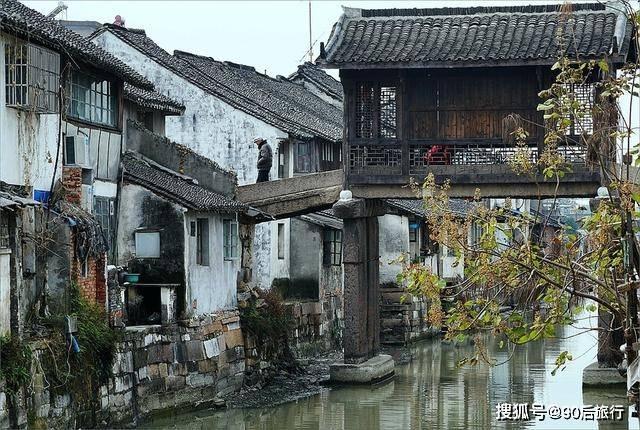 在20万年前,许多兄弟姐妹结为夫妻,原始人的婚姻都是如此